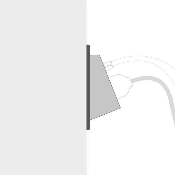 Spacing   The slot’s arrangement and spacing was thought in order to bring a sense of fluidity to plugging and unplugging.