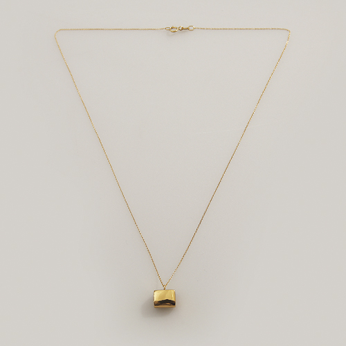 jessie-harris-demi-disc-necklace-image-1.jpg