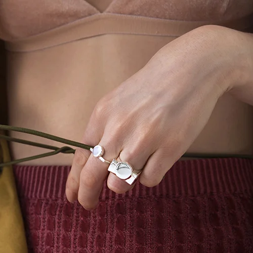 jessie-harris-disc-block-ring-image-2.jpg