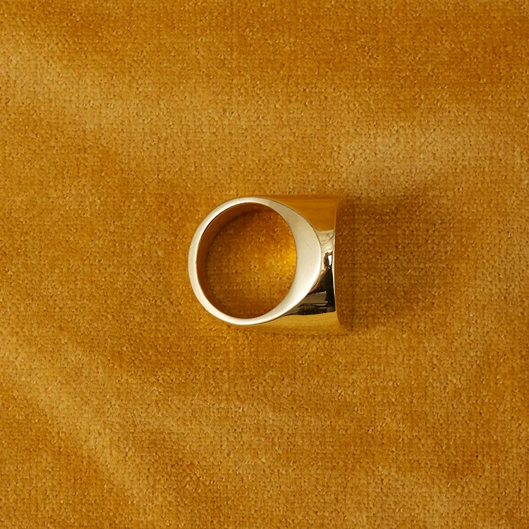 arc signet ring 1.jpg