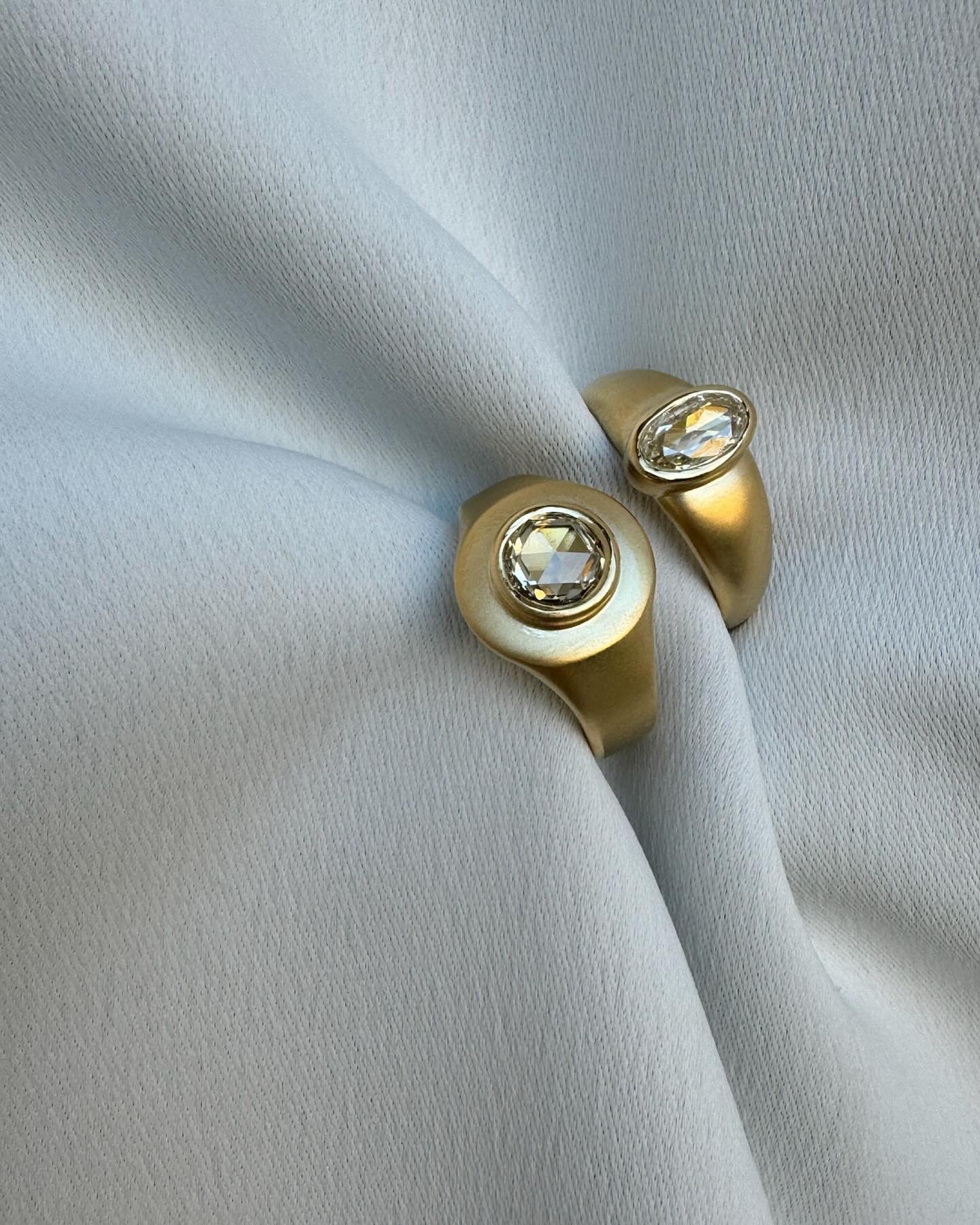 A little bit more love for the Oval Rose and Round Rose Rings, now both available online 🫶🏻. Both of these rings feature rose cut diamonds - an antique cut which exudes a subtle, sultry lustre, dating back to the 1500s where they were hand cut to o