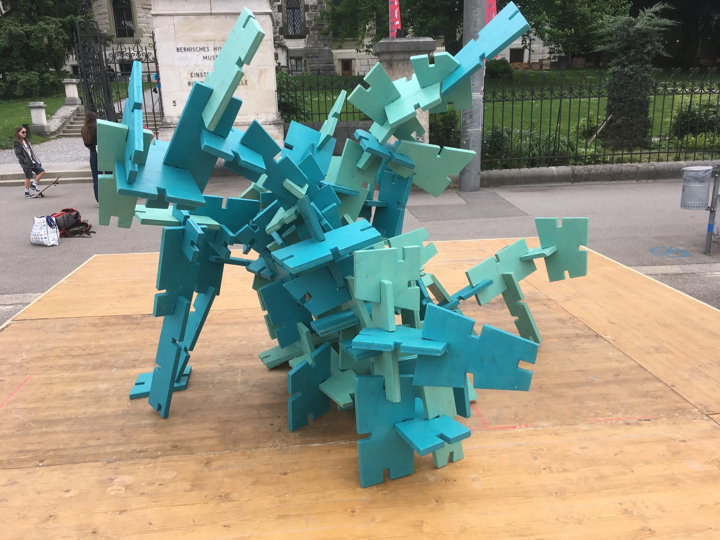  aus den Resten haben wir noch ein Kinderspiel improvisiert. 