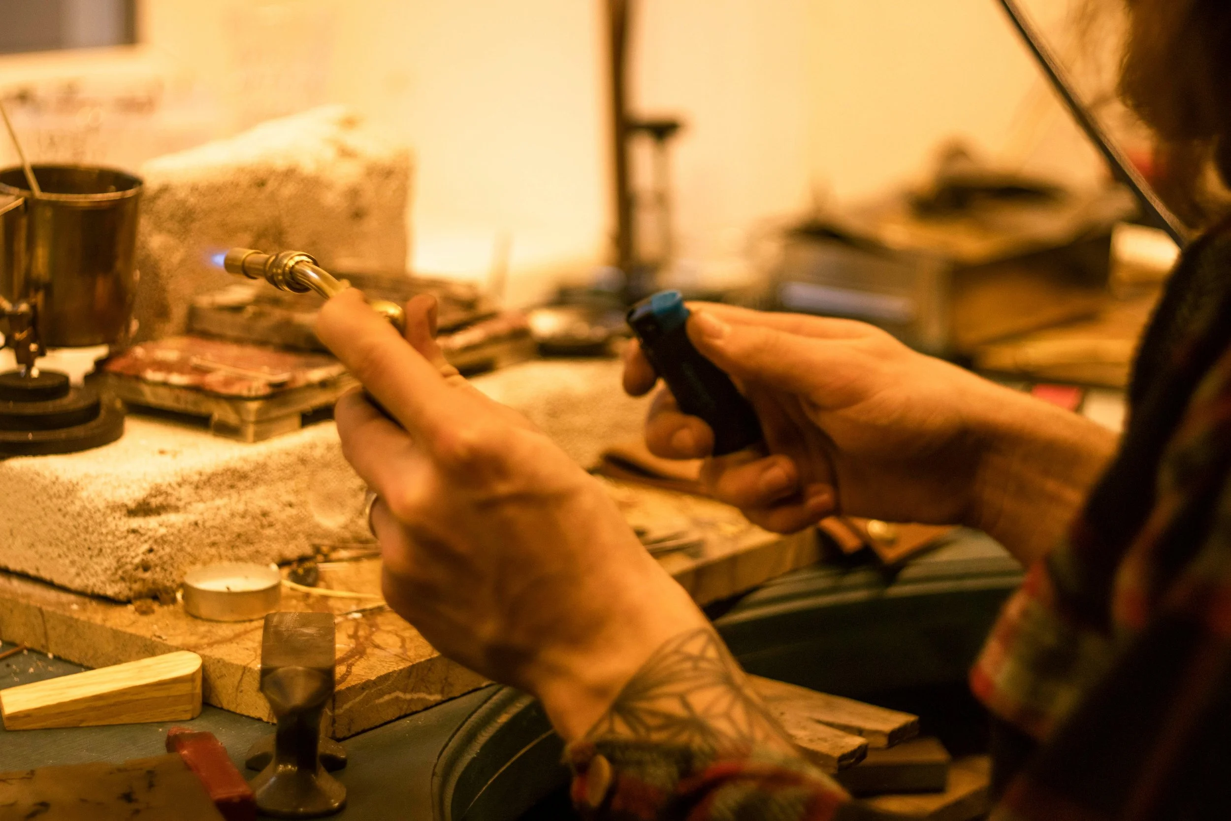 4 Things Successful Makers Do With Their Products to Stand Out