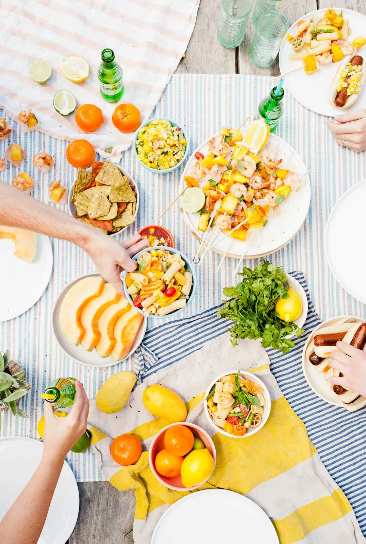overhead-summer-tablescape-outdoor-casual-1.jpg