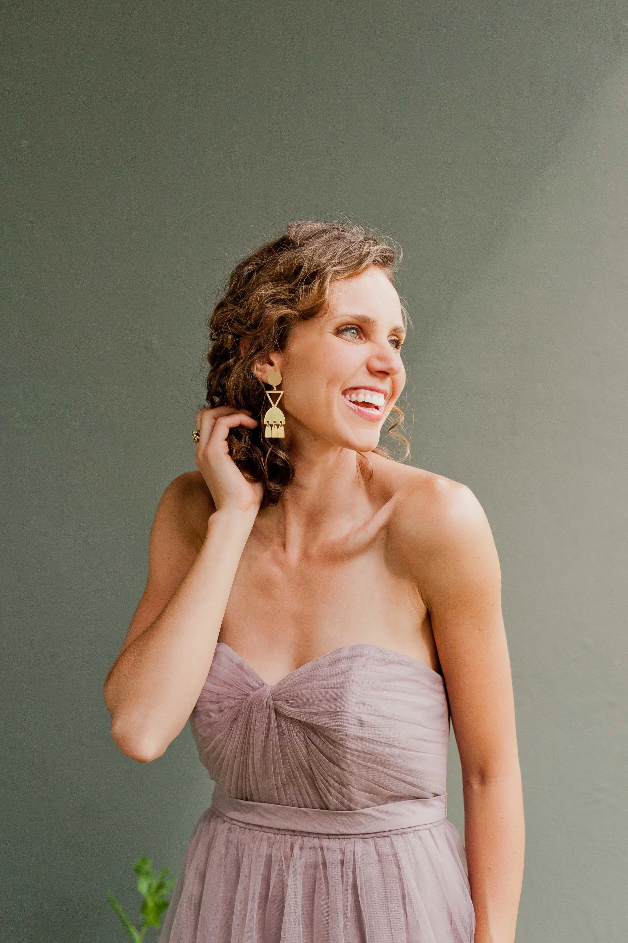 Paper&Stitch_Blog_DavidsBridal_WEB+Co_Bridesmaids_Accessories_Brittni_Mehlhoff_Amelia_Lawrence_Photo+Co_Bridesmaids_Sponsored_Brittni_Mehlhoff_Amelia_Lawrence_Photo_WEB-101.jpg