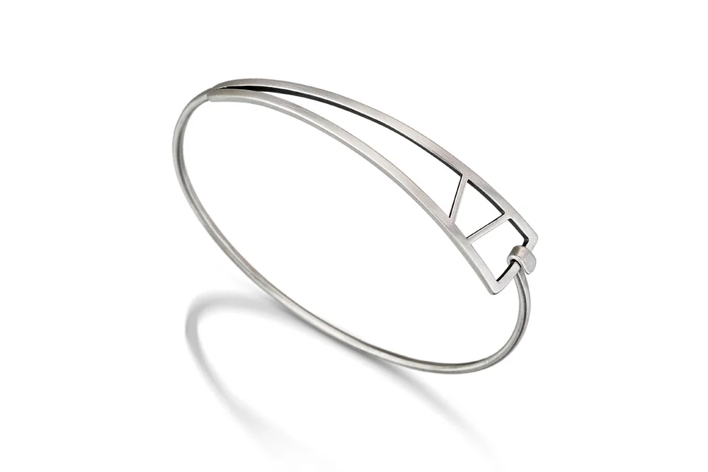 LN8 Tri-Shape Bangle