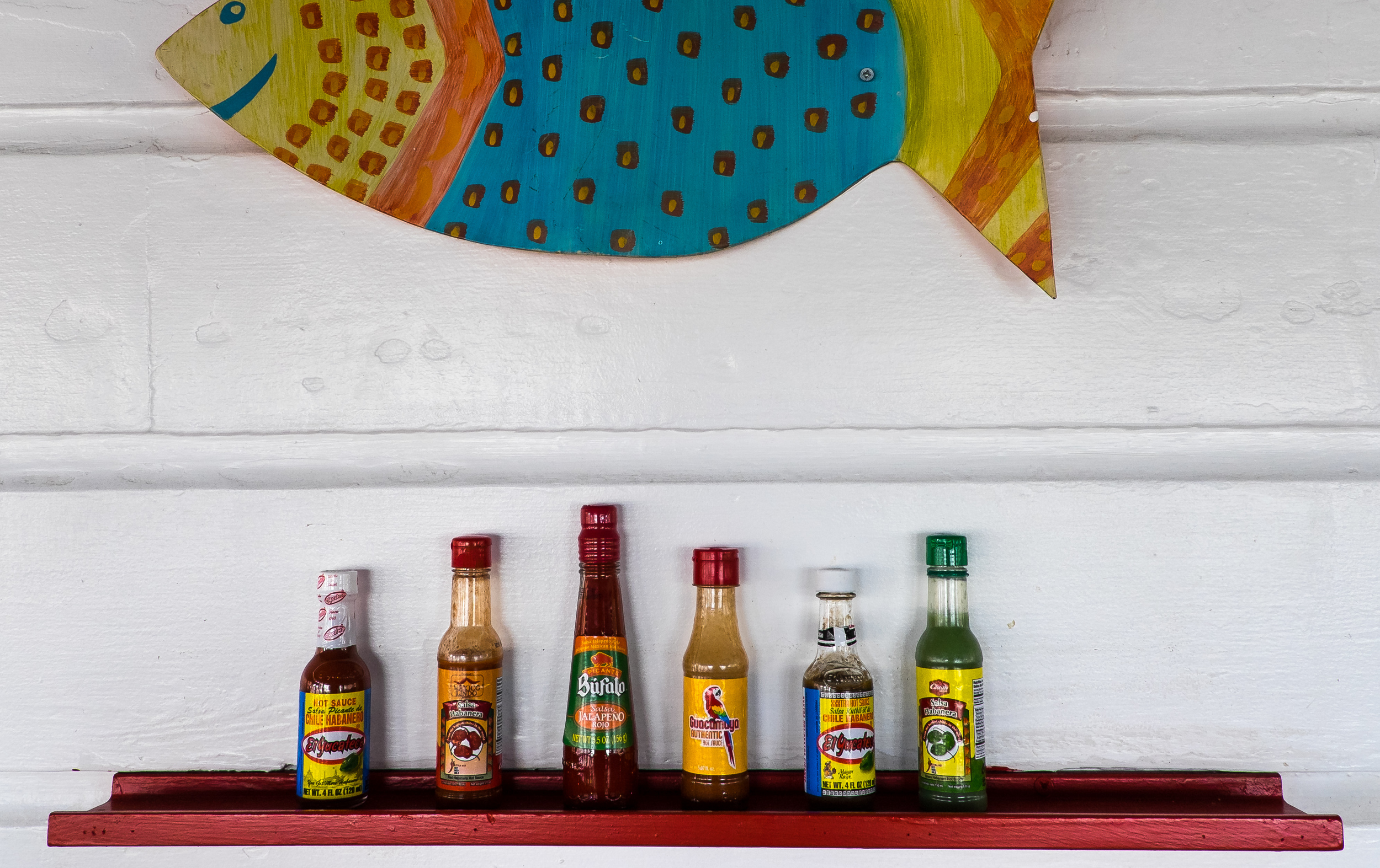 One thing about carrying a mirrorless camera, I am much more likely to notice shots like this during lunch in Sausalito. 1/140 @ f5, ISO 400.