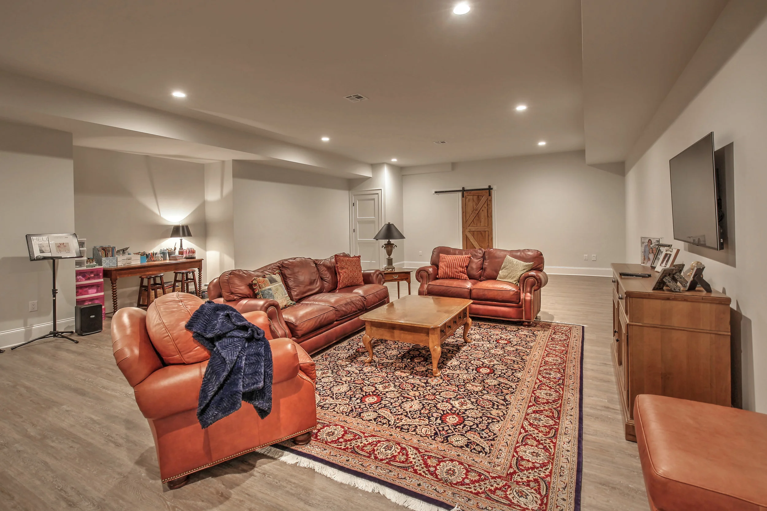 4Z5A8343_4_5_6_7_8_tonemapped.jpg