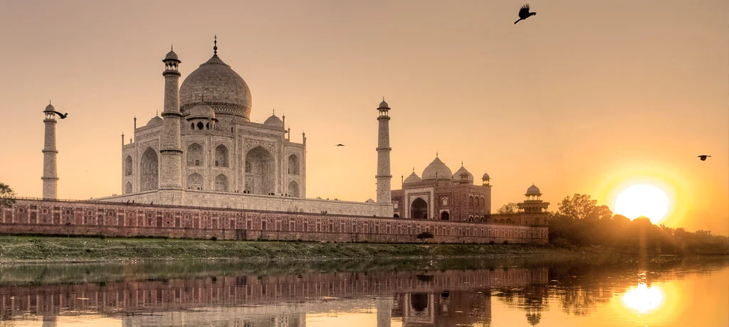 Asia-Taj-Mahal-sunrise-(1024x460).jpg