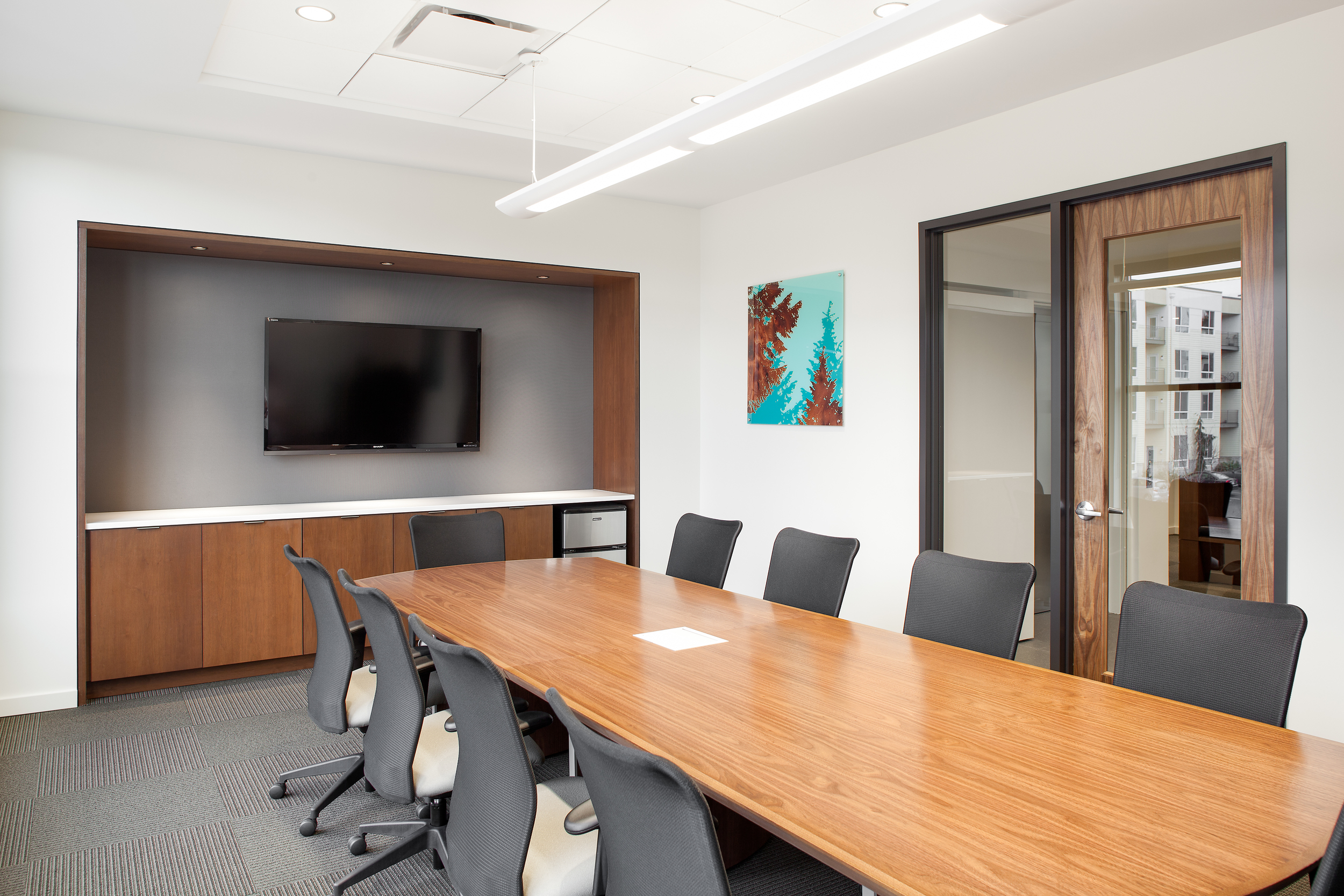 advantis milwaukie executive offices