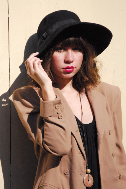taupe+and+black_07.jpg