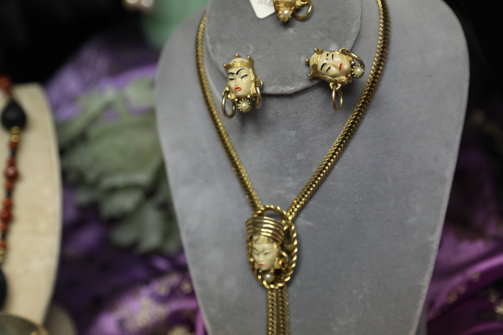 Unique+Treasures_011.jpg
