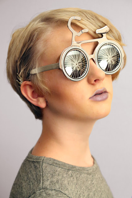 BLOG_Chloe_Silver+Sunnies_04.jpg