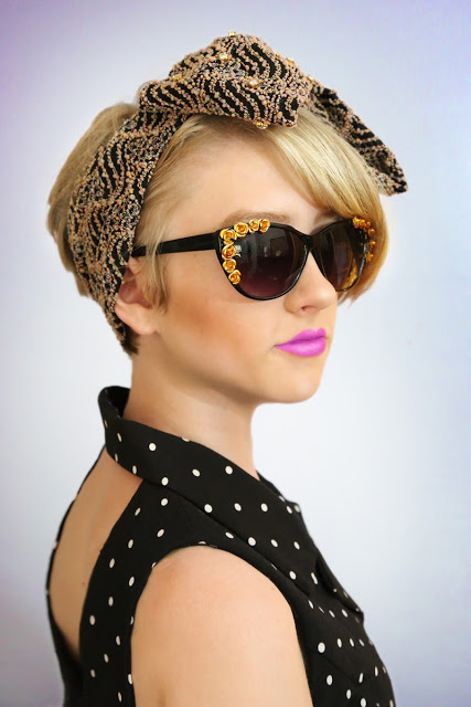 BLOG_Chloe_Black+Sunnies_01.jpg