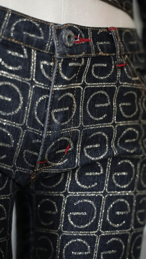 Ecko Red Pants Zipper2.gif