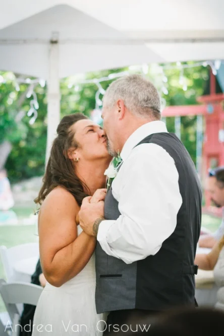 kiss_wedding_day_first_dance.jpg