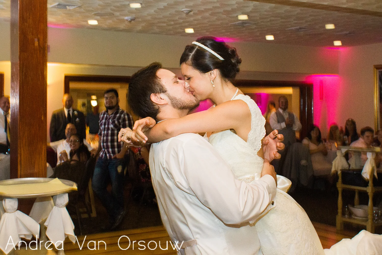 kiss_during_reception.jpg