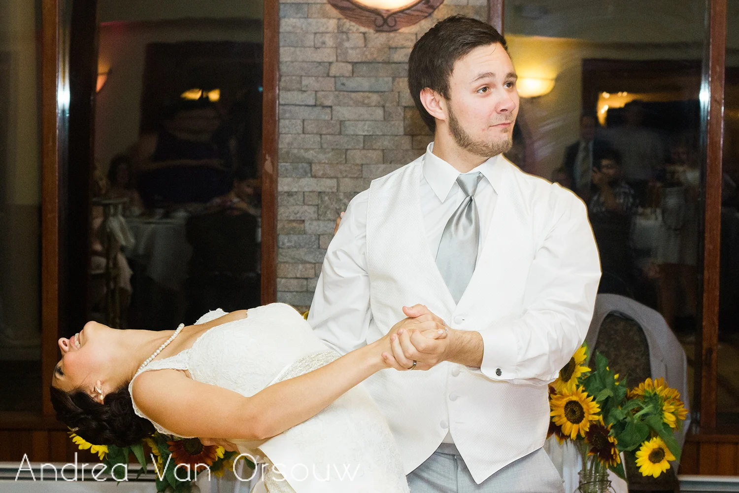 groom_dipping_bride.jpg