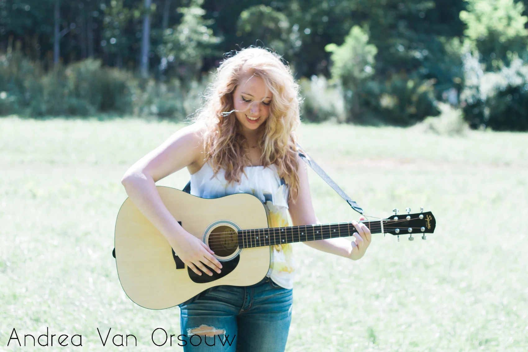 playing_guitar_senior_portrait_connecticut.jpg