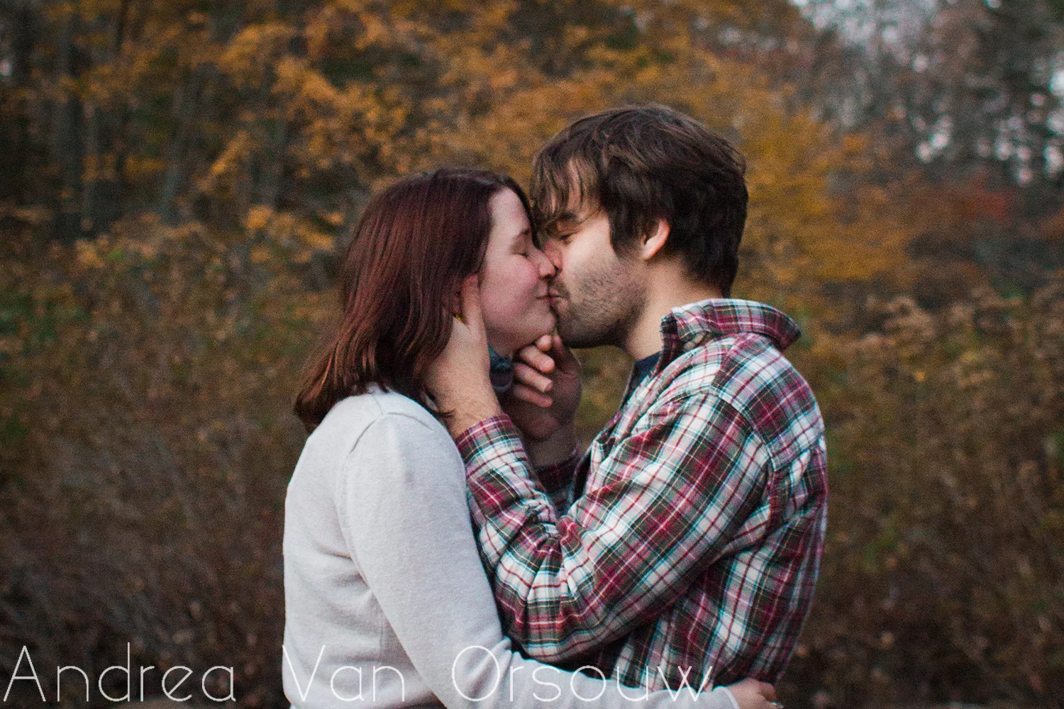 kiss_in_fall.jpg