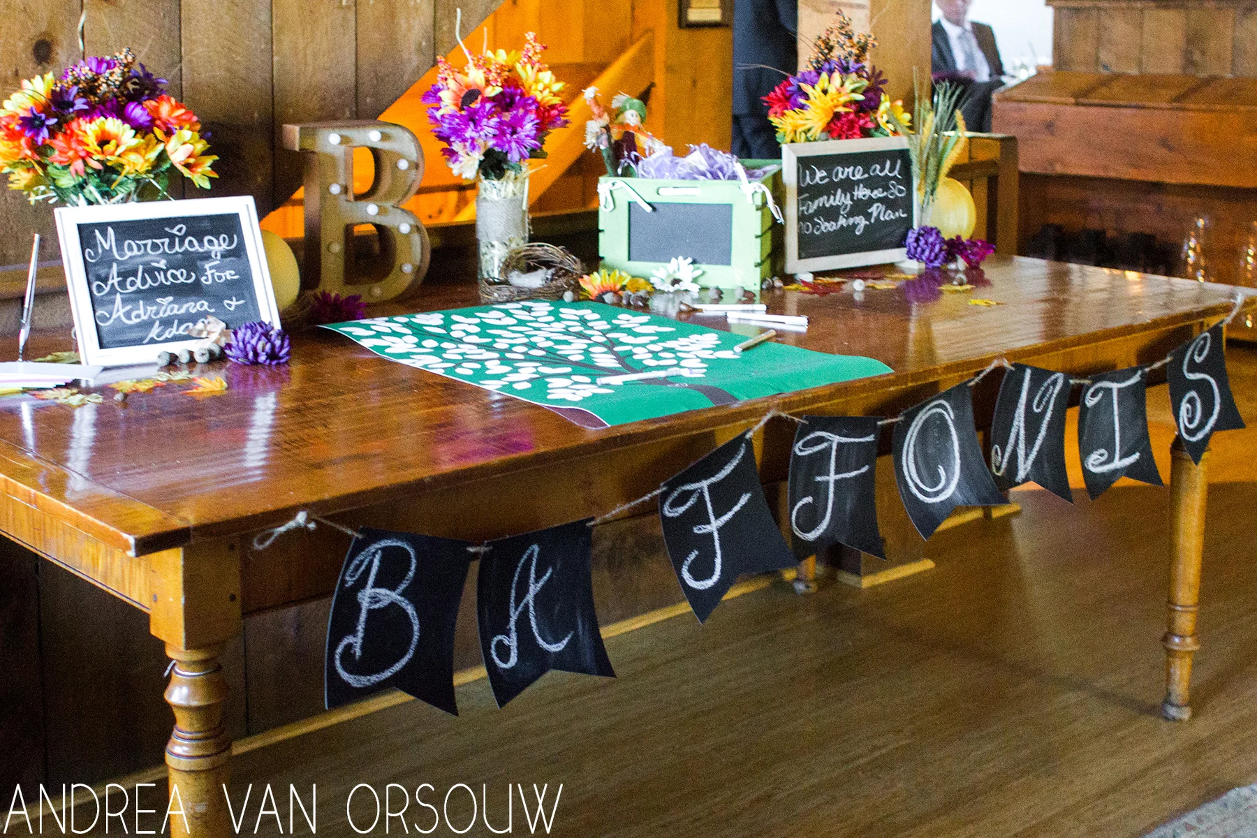 fall_themed_wedding_table_set_up.jpg