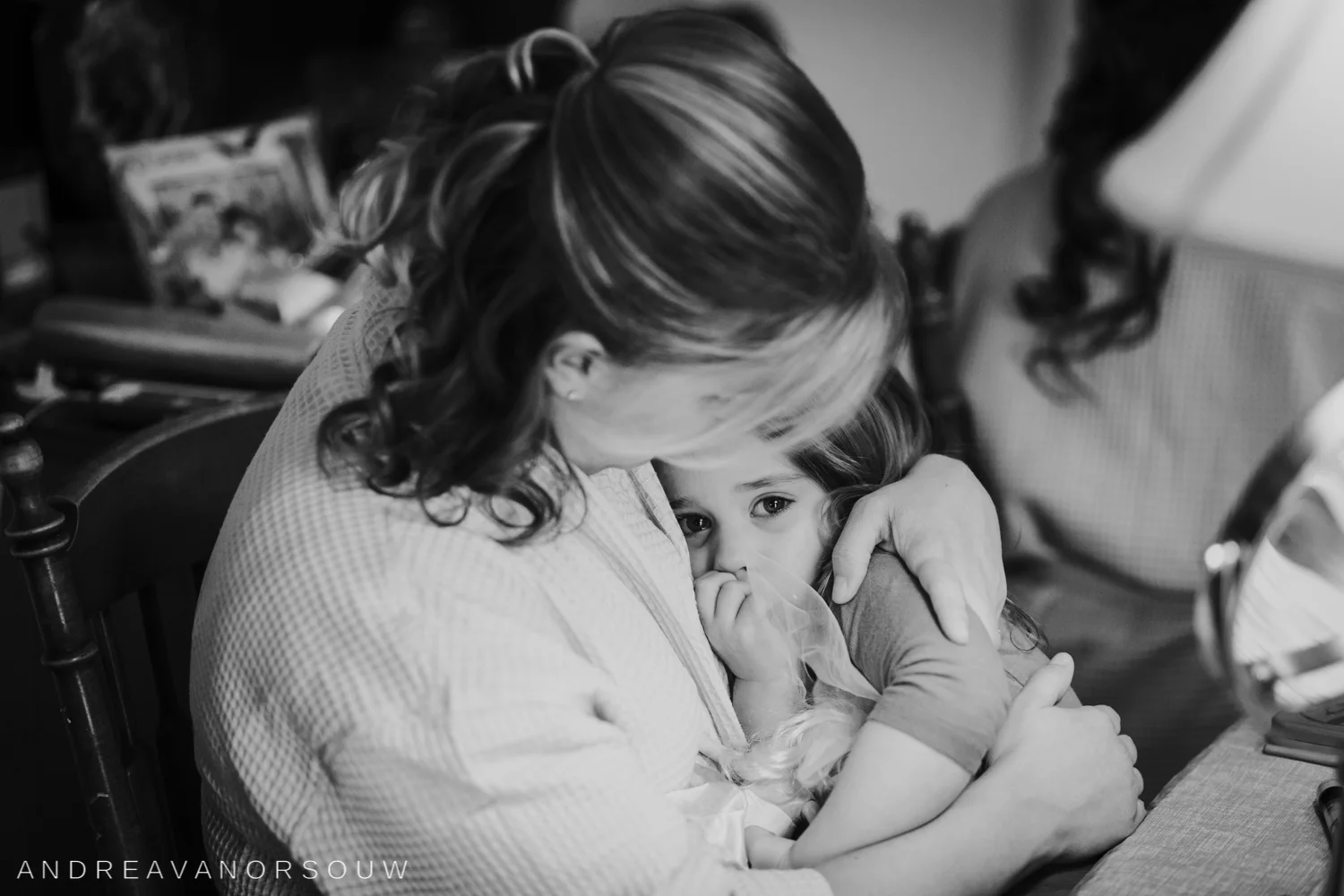 flower_girl_bridesmaid_getting_ready_sleepy_early_morning_wedding_connecticut_rhode_island_newengland_emotion.jpg