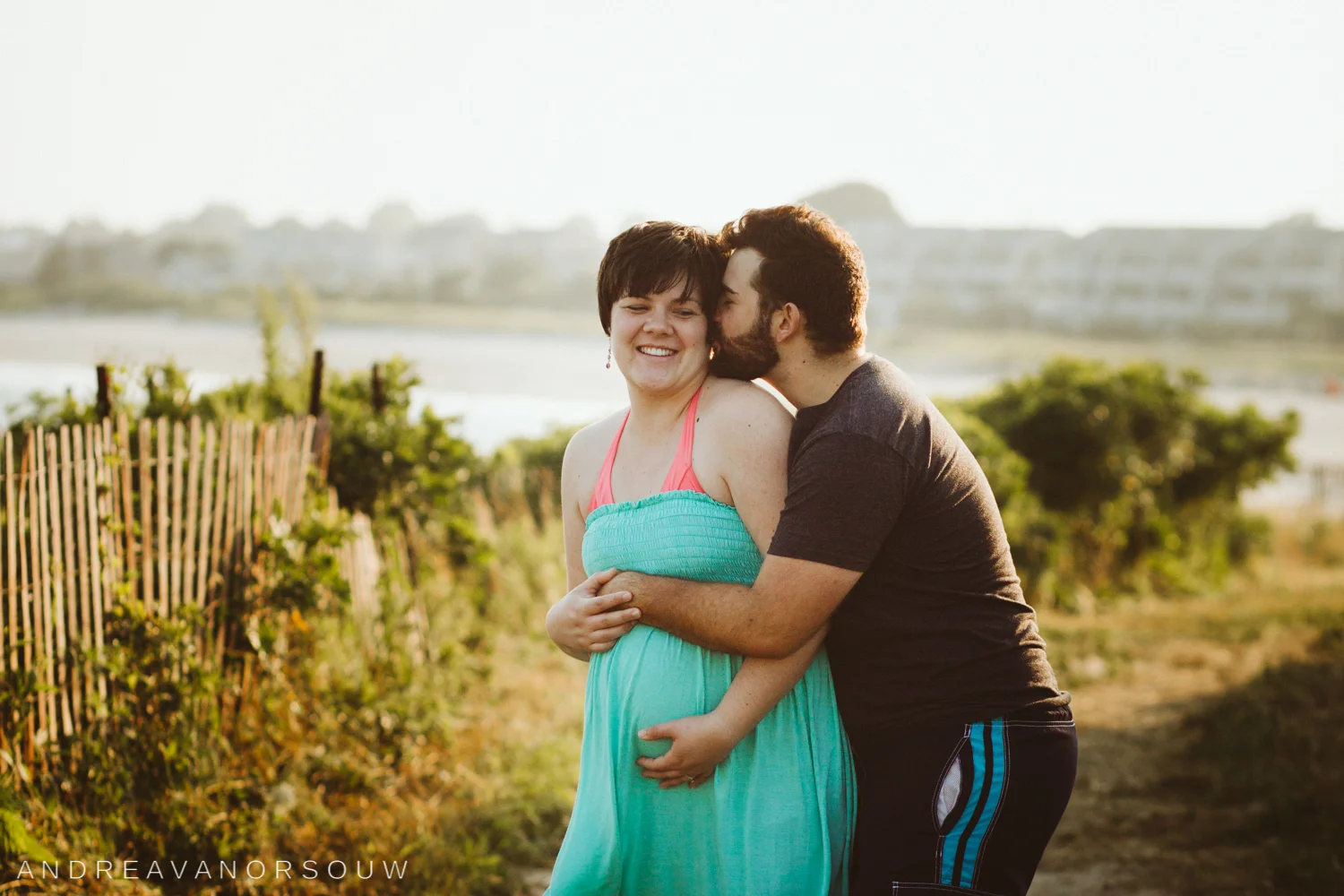 narragansett_rhode_island_scarborough_beach_maternity_married_couple_connecticut_new_england_wedding_photographer_natural_fun_geniune_laidback.jpg