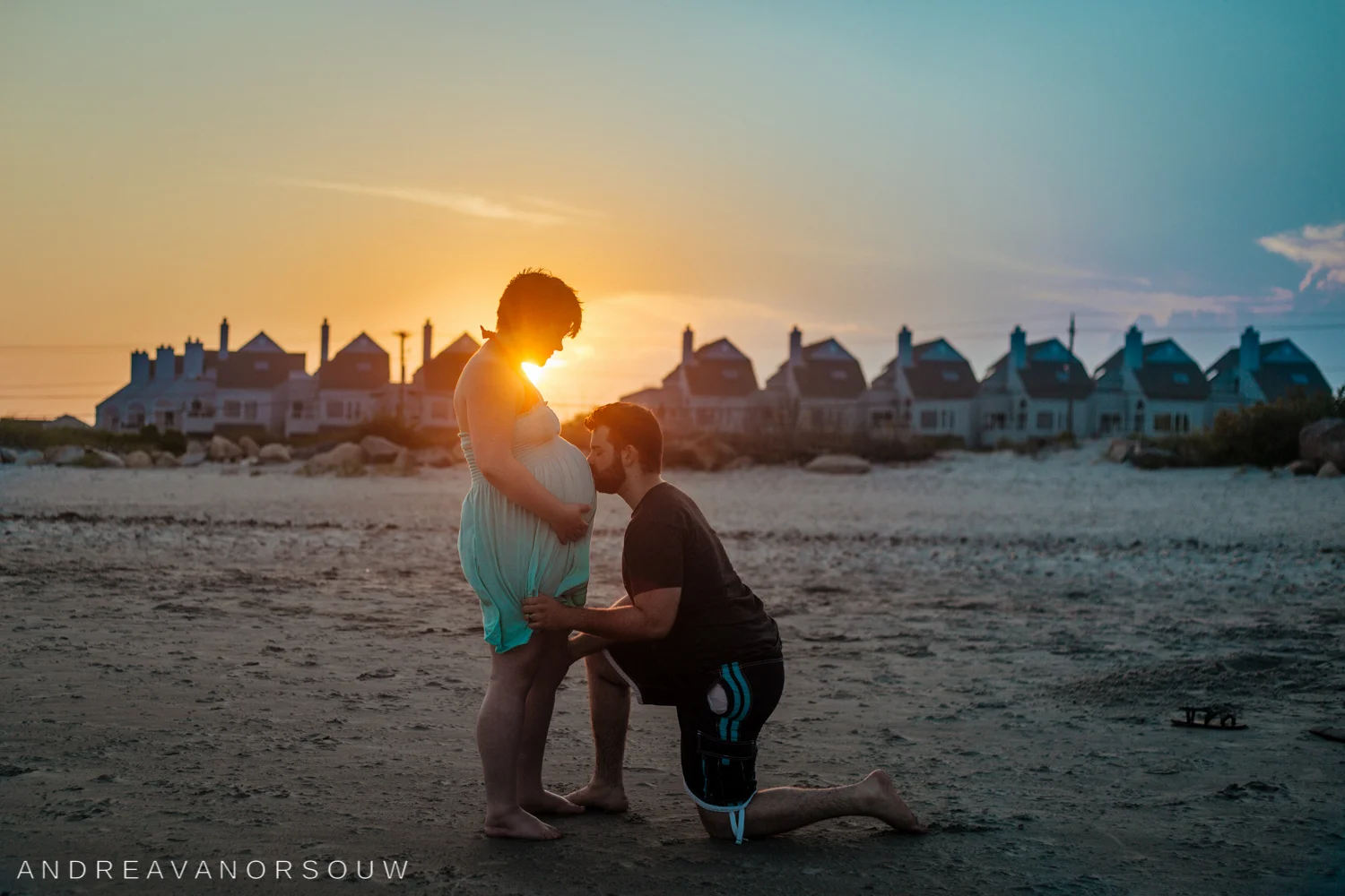 narragansett_rhode_island_scarborough_beach_maternity_married_couple_connecticut_new_england_wedding_photographer_natural_fun_geniune_laidback.jpg