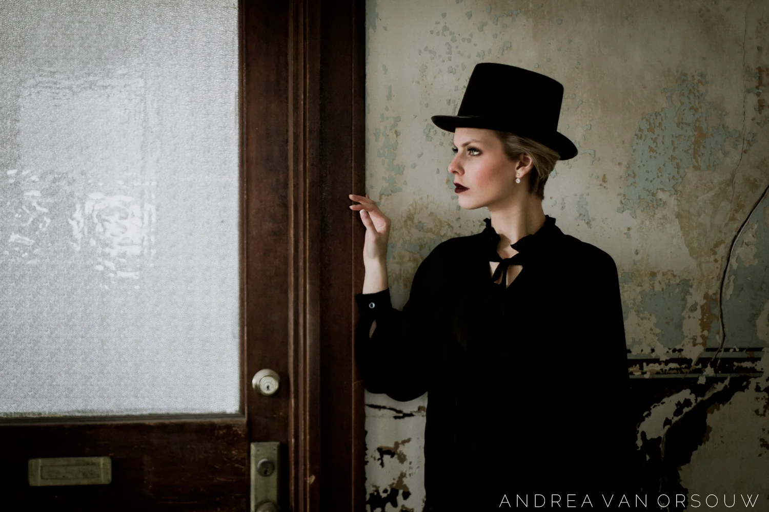 moody_portrait_session_girl_singer_woman_urban_exploration_photo_session_woonsocket_new_england_providence_rhode_island_photographer.jpg