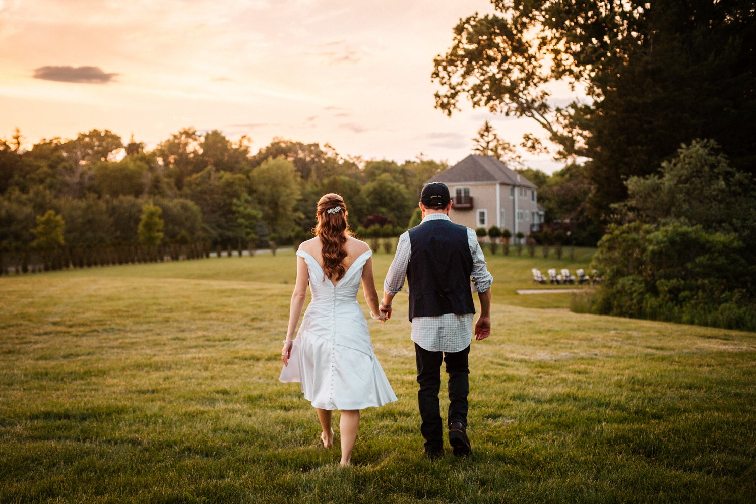 holding-hands-wedding-bride-groom-rehoboth-francos-farm-boston-new-england-natural-wedding-photographer.jpg