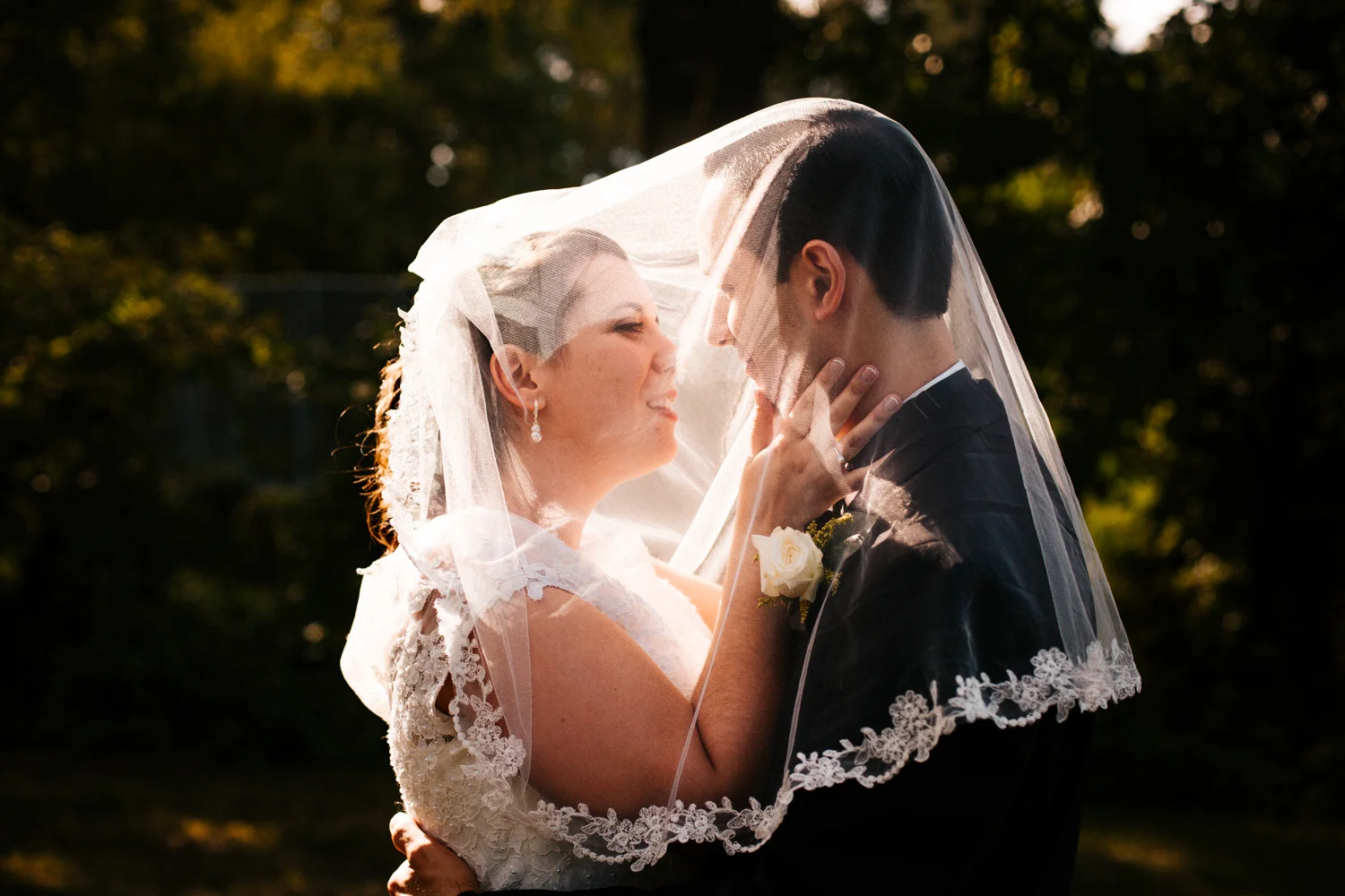 bride-veil-new-england-rhode-island-massachusetts-boston-connecticut-natural-documentary-photographer.jpg