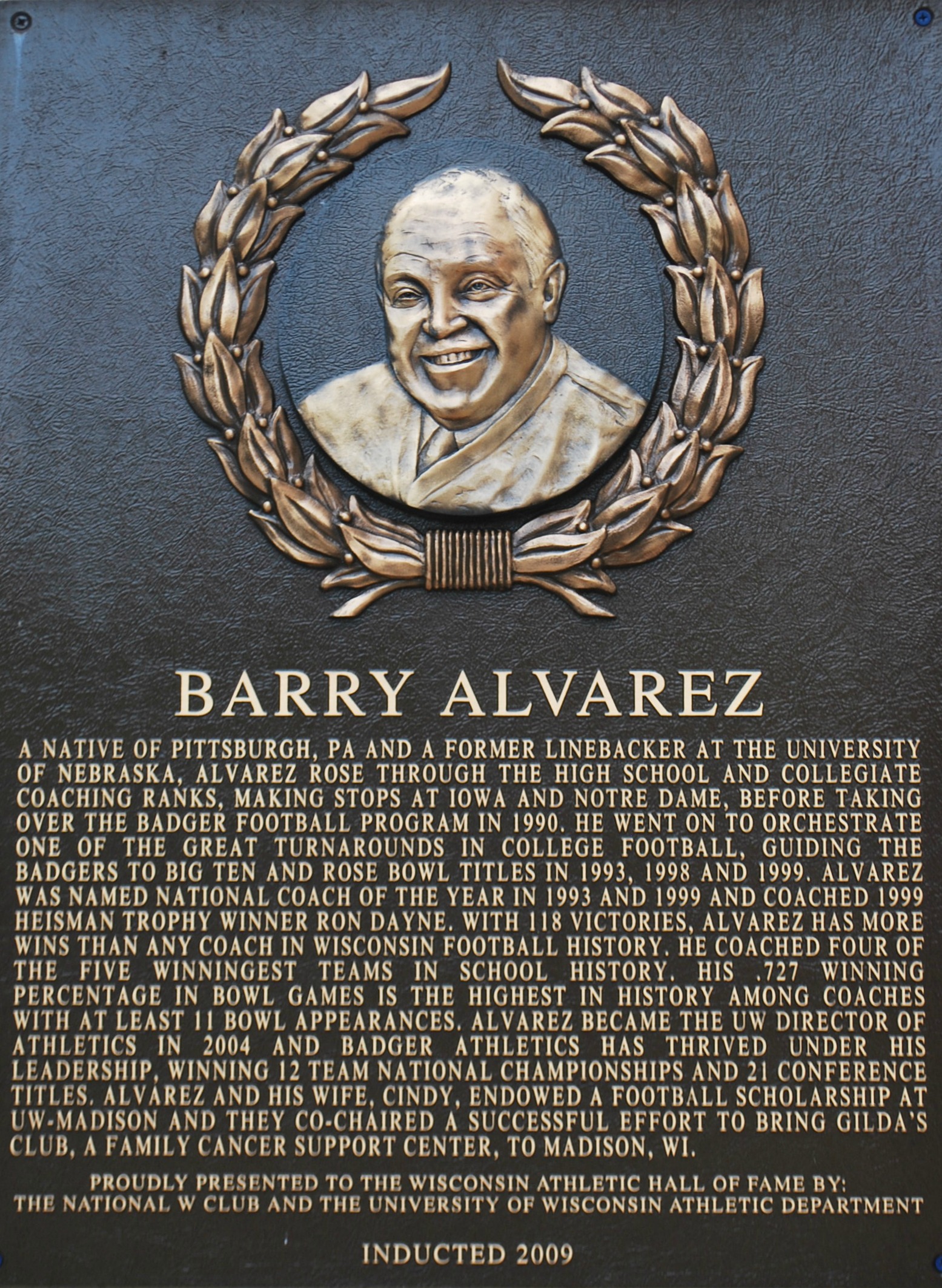 Alvarez Barry.jpg