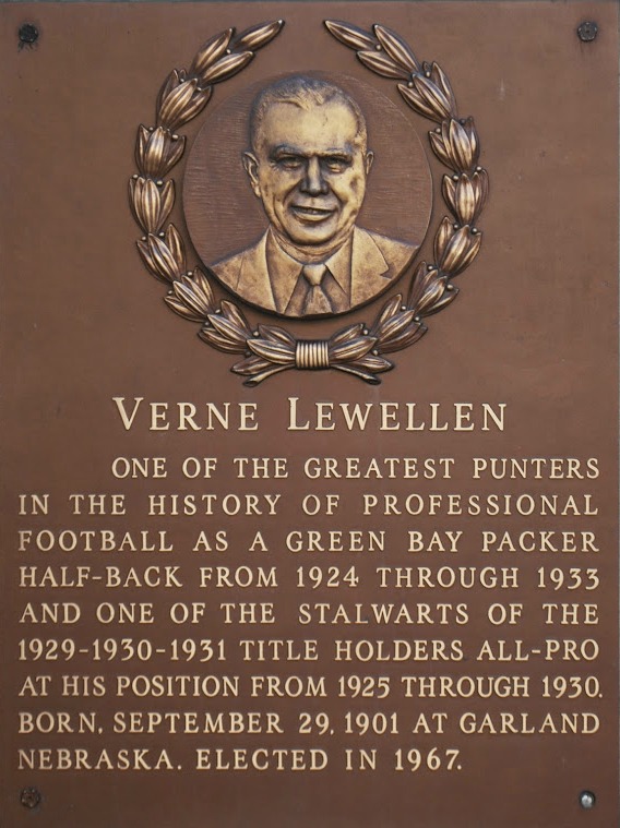 Lewellen Verne.jpg