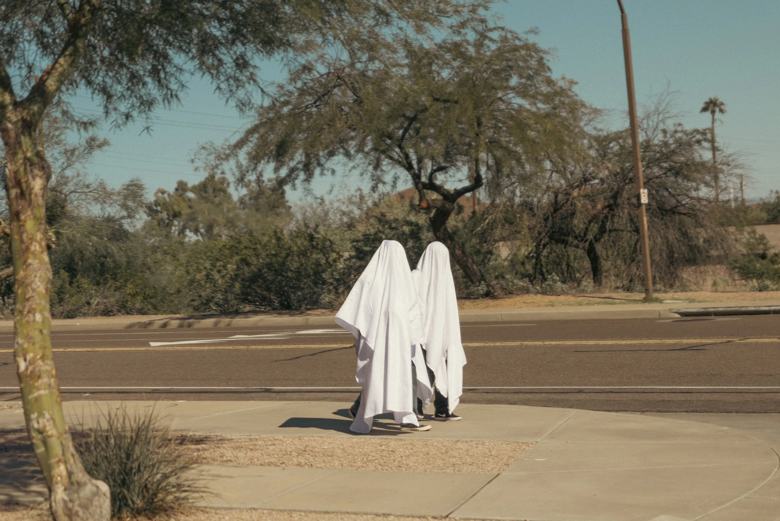 October 28
 
 Photo: Robby Brown