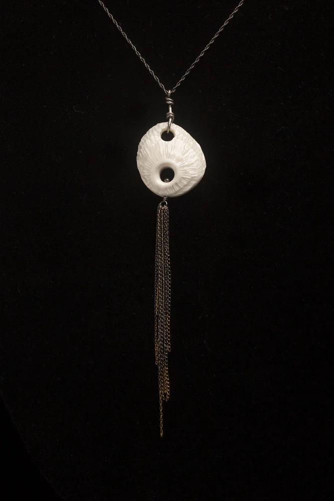 pina.necklace.wht.2.jpg
