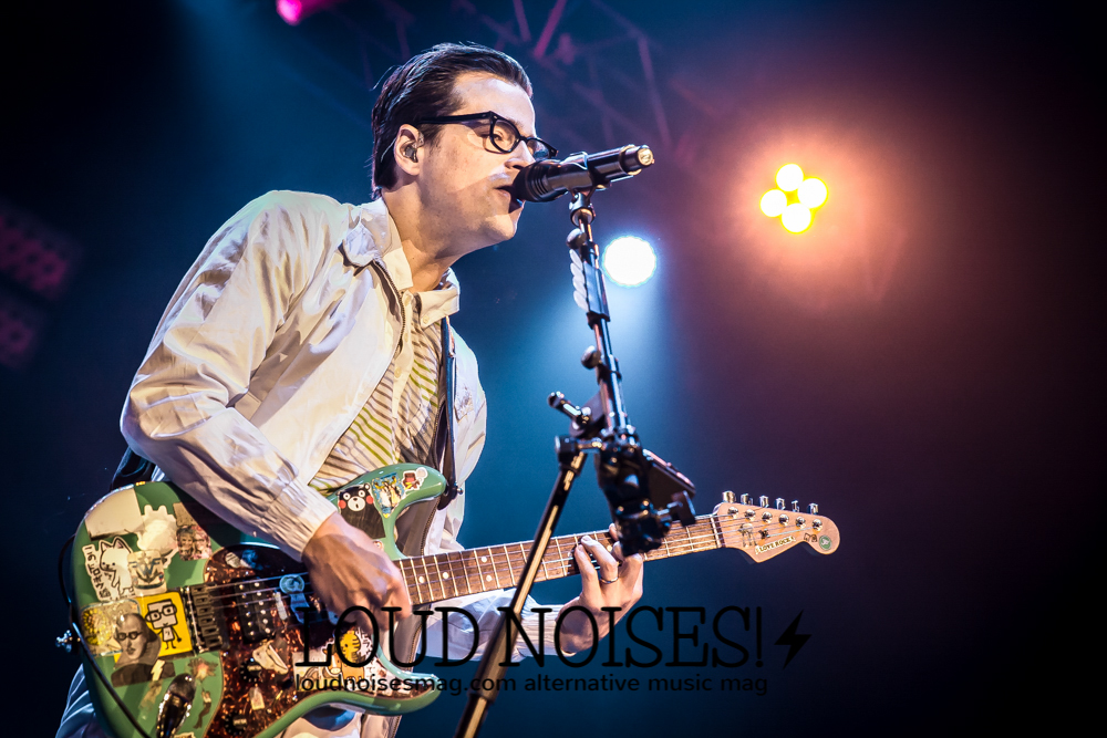 weezer apr 2016-1.JPG