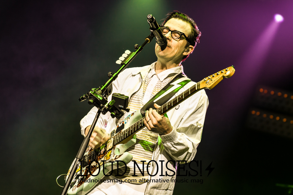 weezer apr 2016-40.JPG