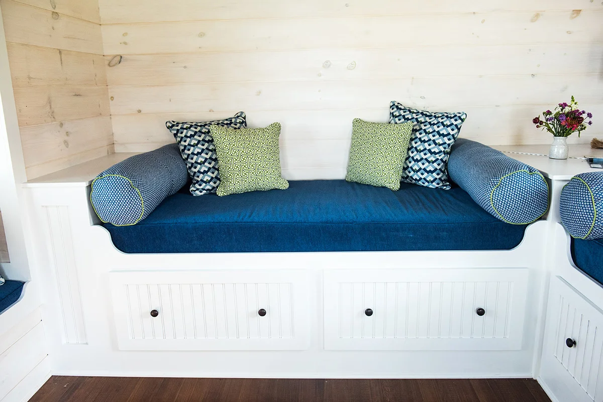 Bunkhouse | East Lake Road | Teaselwood Design | Alice G. Patterson Photography