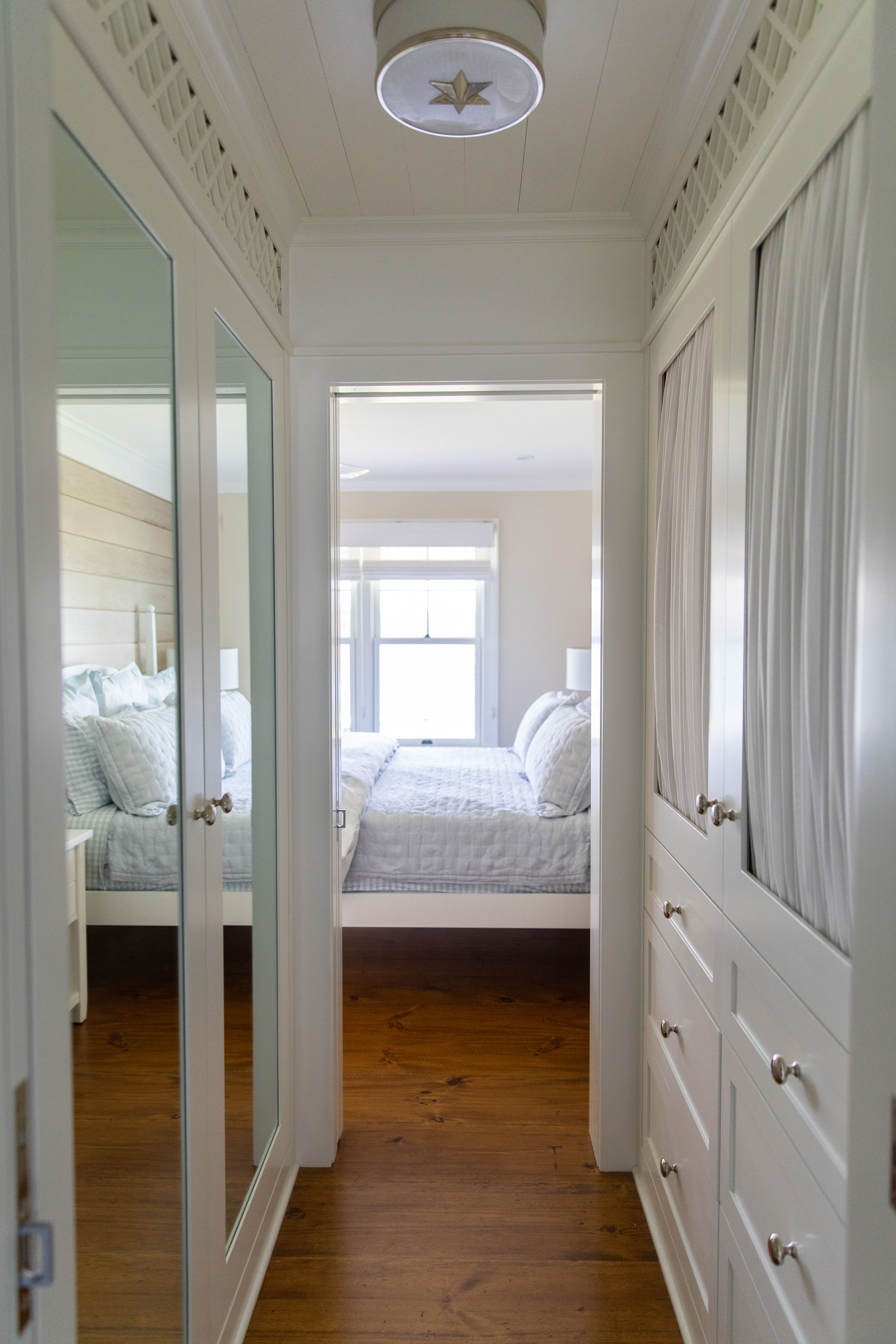 how to choose the right size light fixture for a room