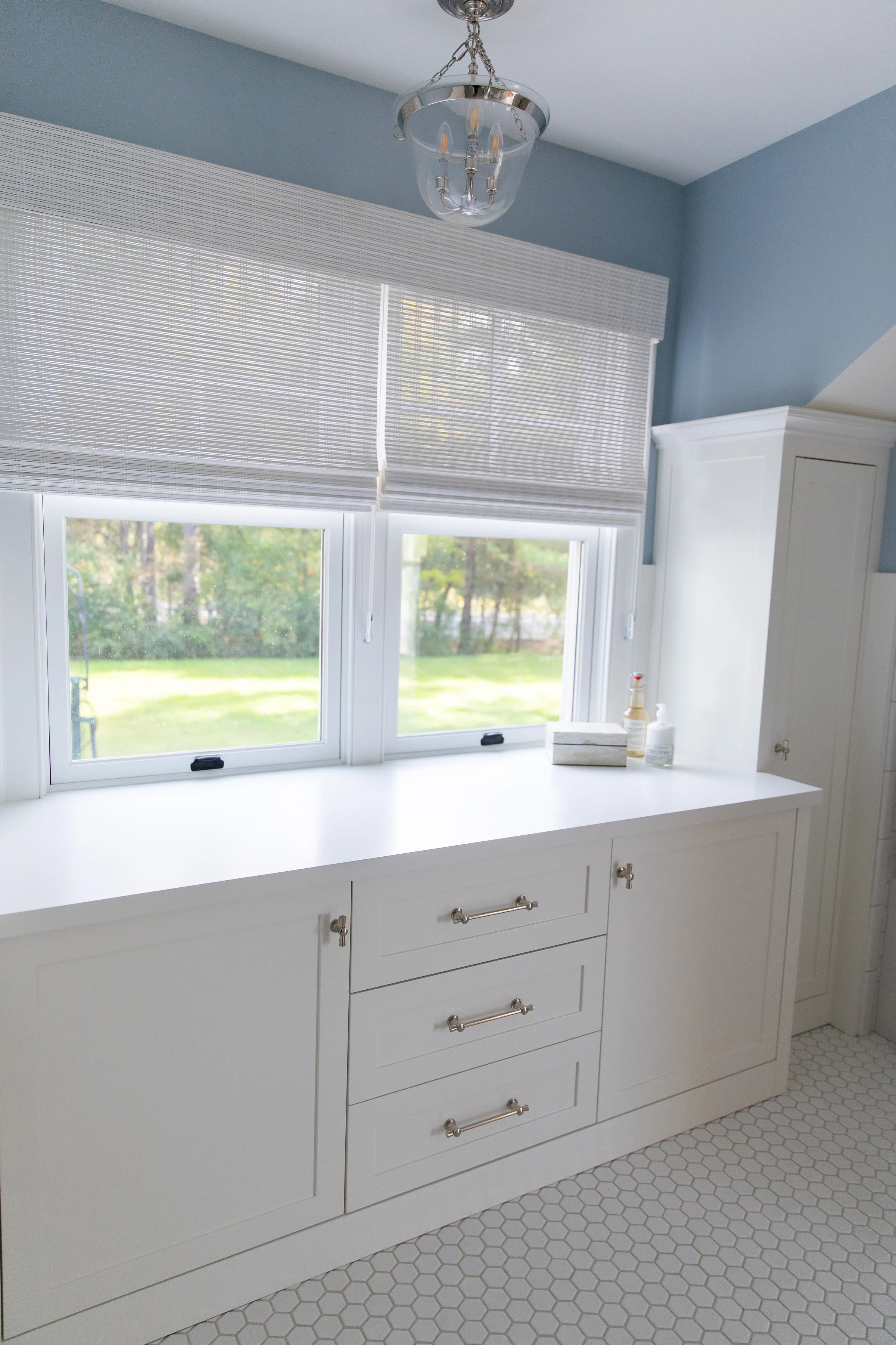 how to choose the right size light fixture for a room