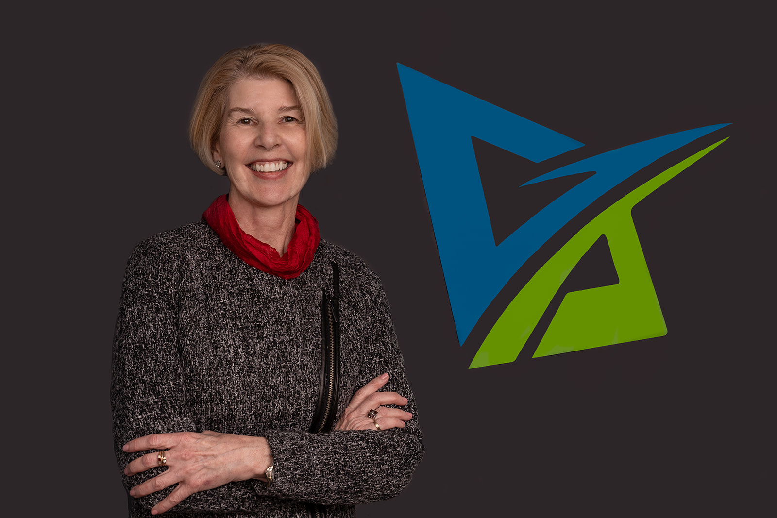 Shirley Leonard: MA, CPC, HROEP, CMP Shirley is a partner at BreakPoint Solutions; she is an Organizational Development and human resources consultant, speaker, professional coach, adult educator, change management specialist and employee engagement specialist.