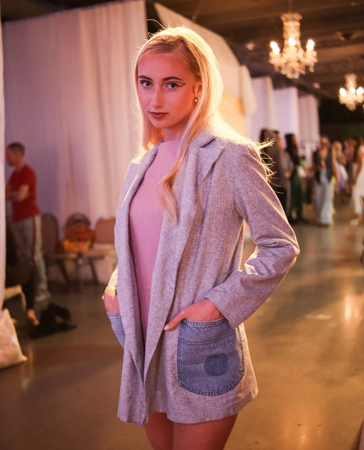 📸 Press roundup is LIVE!📸 Check out all the press coverage from our Fall 2025 season on the blog...link in bio!⁠
⁠
Images by:⁠
1. kaleaxoxo⁠
2. Bravo Mike One⁠
3. Lucero Studios ⁠
4. Michael Pysh⁠
⁠
#omahafashionweek #ofw #presscoverage #pressround