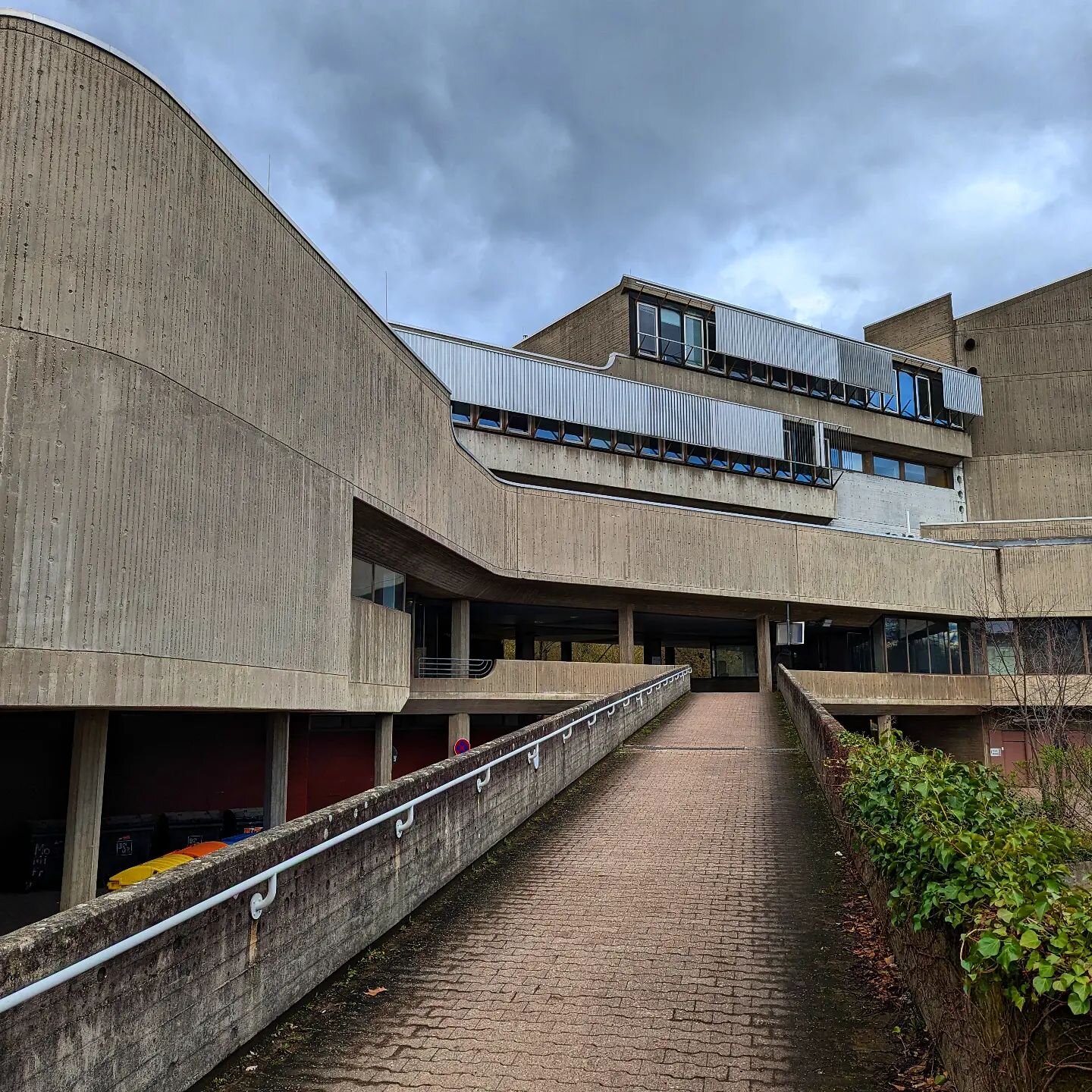 Scouting for my #dystopian #retro 1970s #disaster film. #brutalism #brutalist #brutal #concrete #architechturephotography #architecture #building #buildings #buildingphotography #travelphotography #travel #travelgram #Berlin #germany #deutschland #We