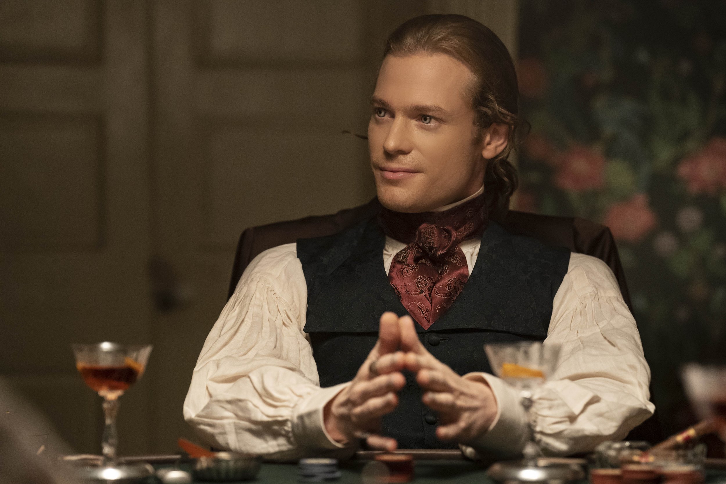  Sam Reid as Lestat De Lioncourt - Interview with the Vampire _ Season 1, Episode 1 - Photo Credit: Alfonso Bresciani/AMC 