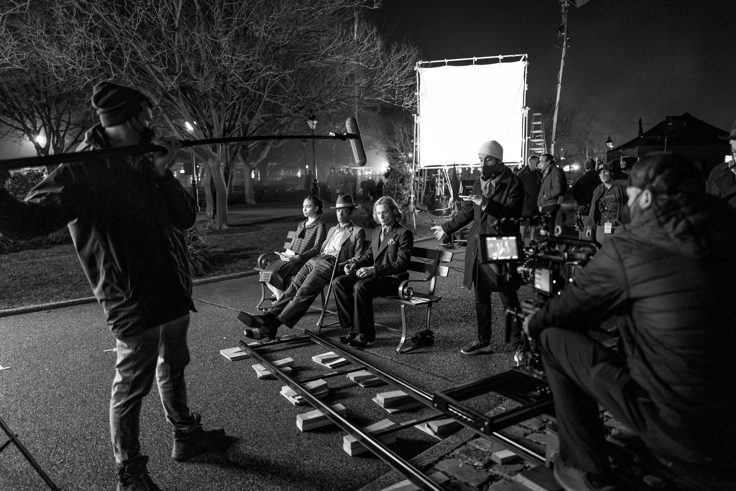  BTS, crew, Director Levan Akin, Sam Reid as Lestat De Lioncourt, Jacob Anderson as Louis De Point Du Lac and Bailey Bass as Claudia - Interview with the Vampire _ Season 1, Episode 6 - Photo Credit: Alfonso Bresciani/AMC 