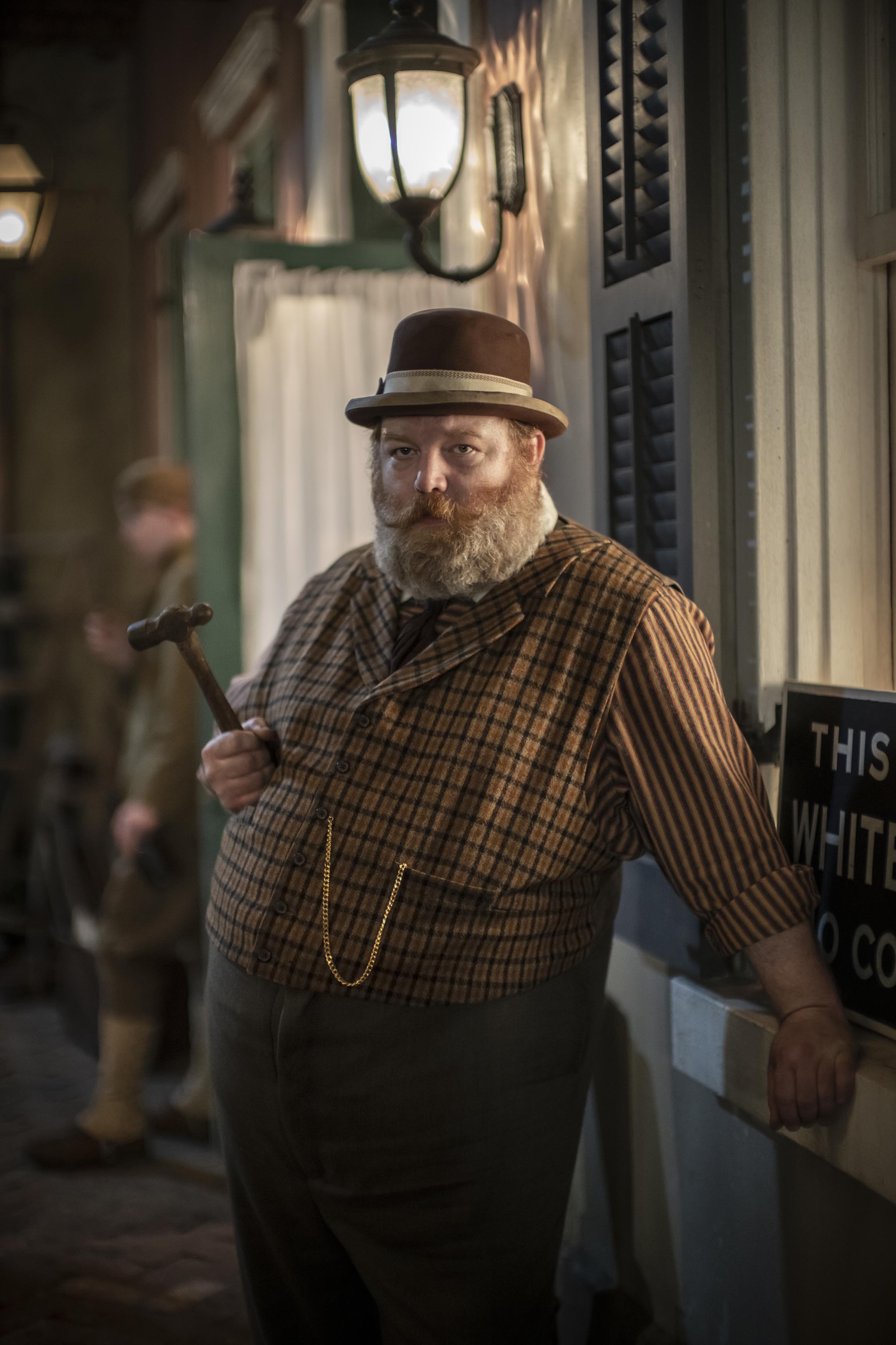  Jeff Pope as Finn O'Shea - Interview with the Vampire _ Season 1, Episode 3 - Photo Credit: Alfonso Bresciani/AMC 