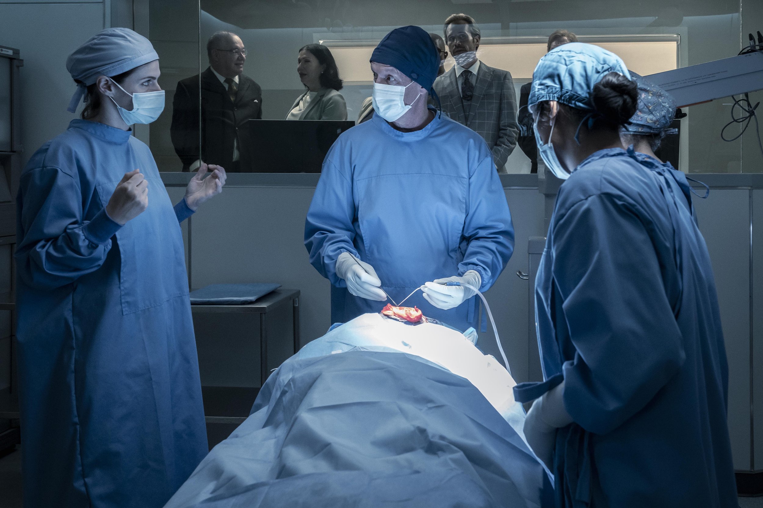  Alexandra Daddario as Dr. Rowan Fielding and Dr. Norman Keck - Mayfair Witches _ Season 1, Episode 1 - Photo Credit: Alfonso Bresciani/AMC 