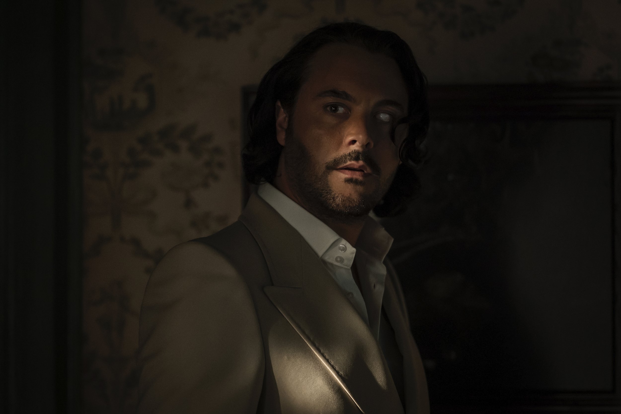  Jack Huston as Lasher - Mayfair Witches _ Season 1, Episode 2 - Photo Credit: Alfonso Bresciani/AMC 