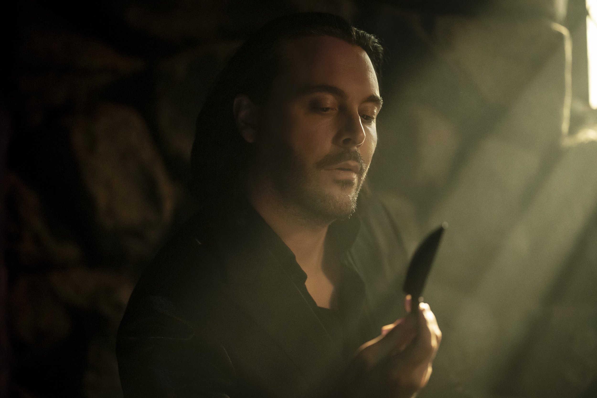  Jack Huston as Lasher - Mayfair Witches _ Season 1, Episode 7 - Photo Credit: Alfonso Bresciani/AMC 