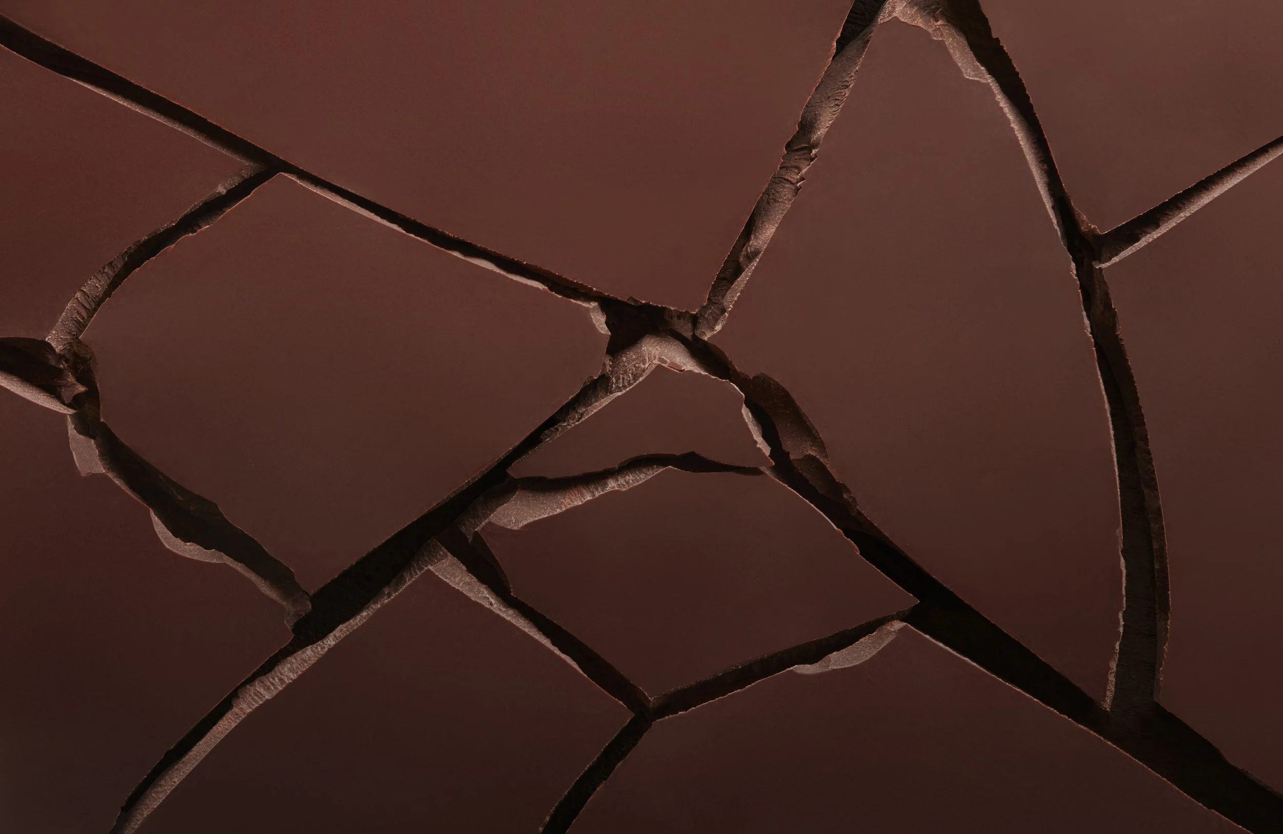 chocolate-creative-food-still-life-photographer-london-photography-cracked-broken.jpg